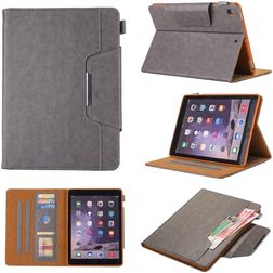 Mobigear Luxury iPad 8 (2020) Funda tipo libro + Portalápices - Gris