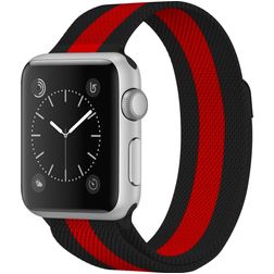 Mobigear Color Loop Maglia milanese Apple Watch Cinturino Chiusura magnetica - 49/46/45/44 mm - Nero / Rosso